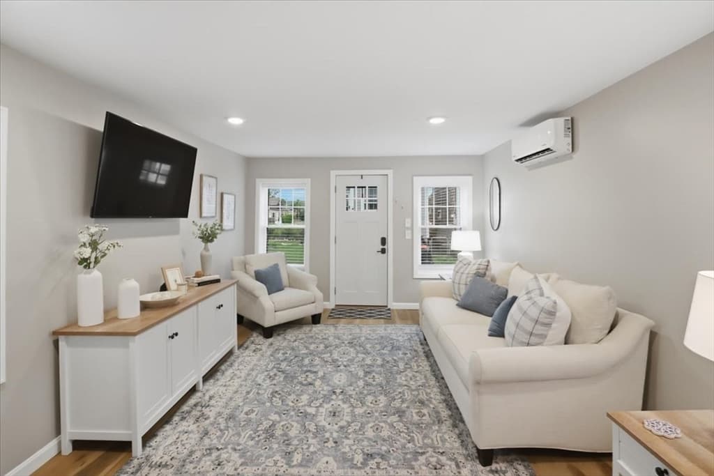 230 Cedar Ave, Portsmouth RI 02871 photo 7