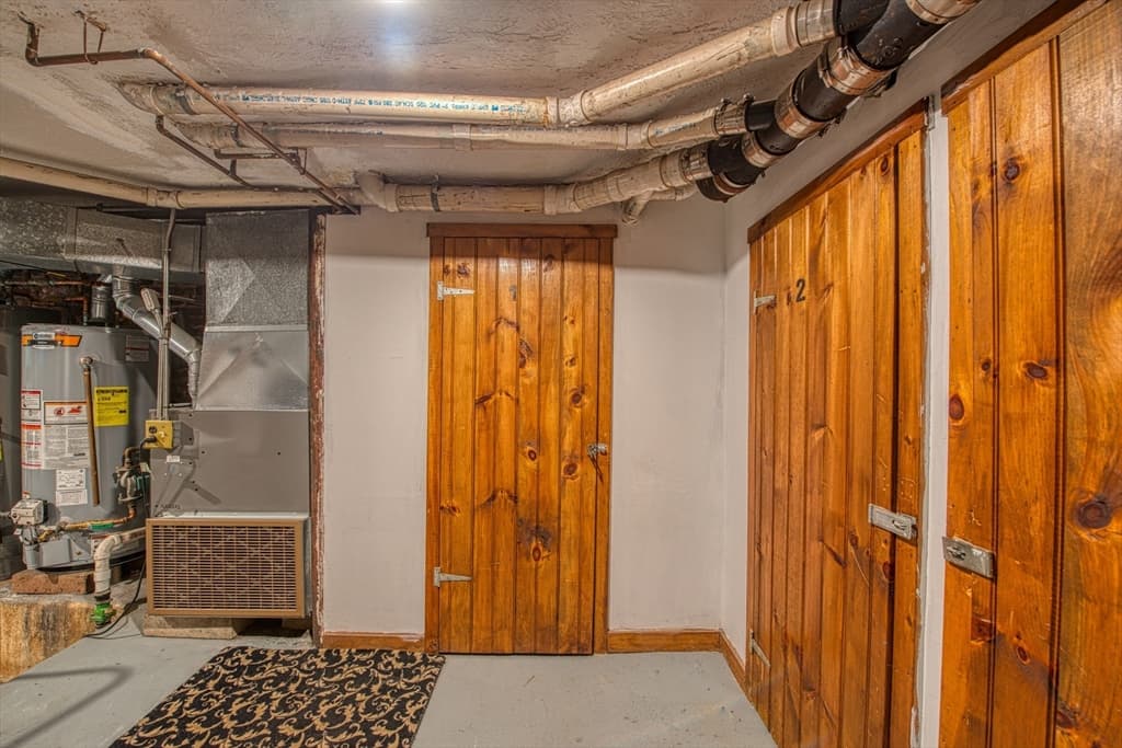 Condominium at 32 Grove # 1, Boston MA 02114, Boston, photo 12 of 15