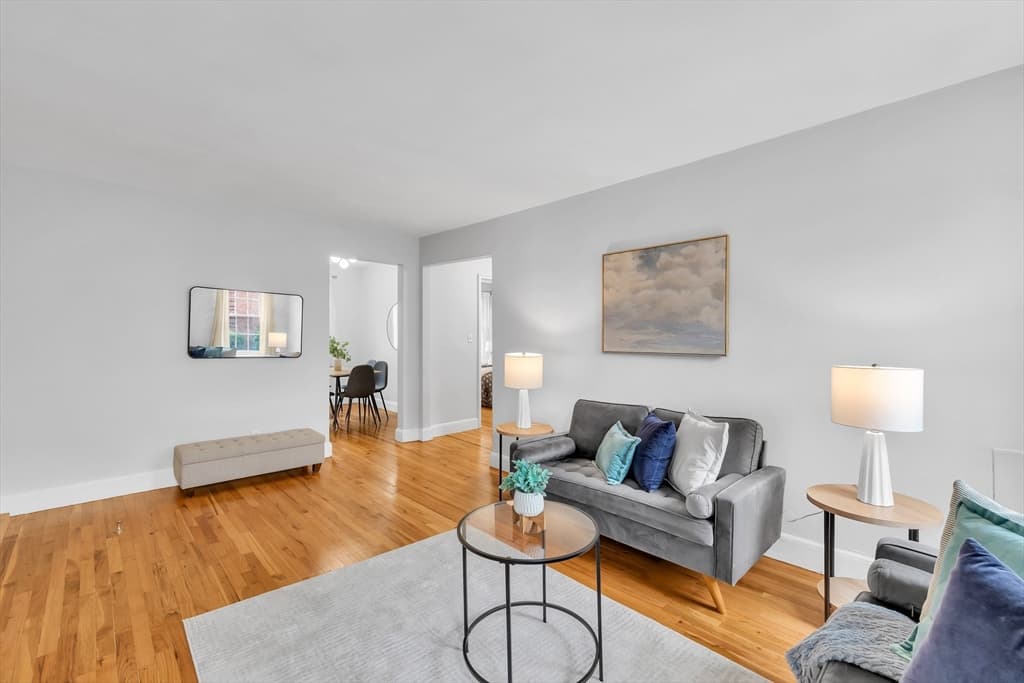 21 Englewood Ave # 2, Brookline MA 02445