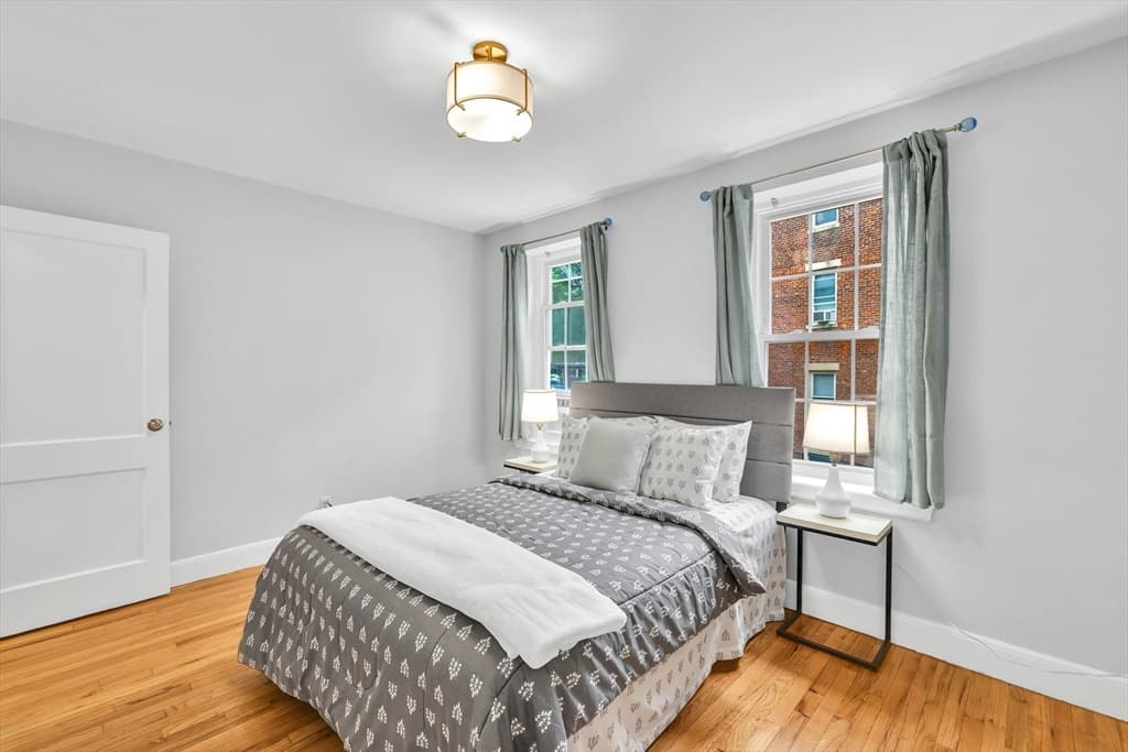 21 Englewood Ave # 2, Brookline MA 02445 photo 8