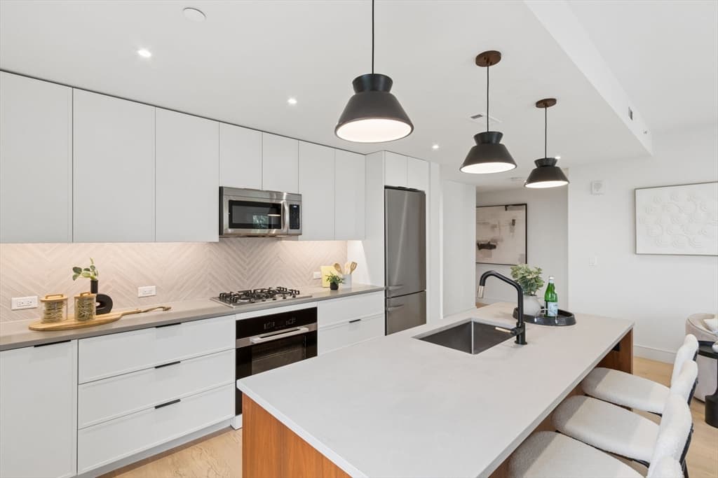 Condominium at 1 Nevins Hill Way # 405, Boston MA 02135, Boston, photo 7 of 25