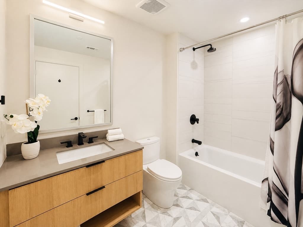 Condominium at 1 Nevins Hill Way # 405, Boston MA 02135, Boston, photo 14 of 25