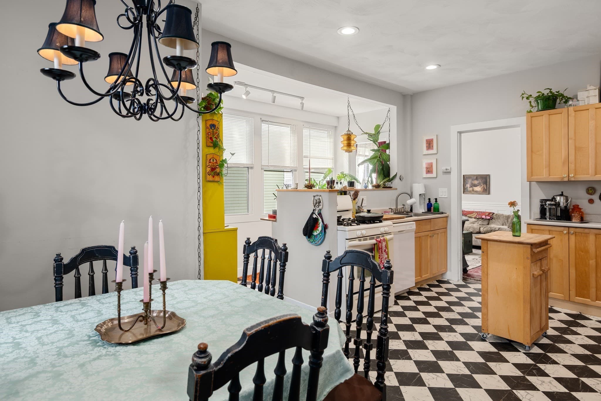 3 Family at 32 Gordon Street, Boston MA 02134, photo 5 of 32
