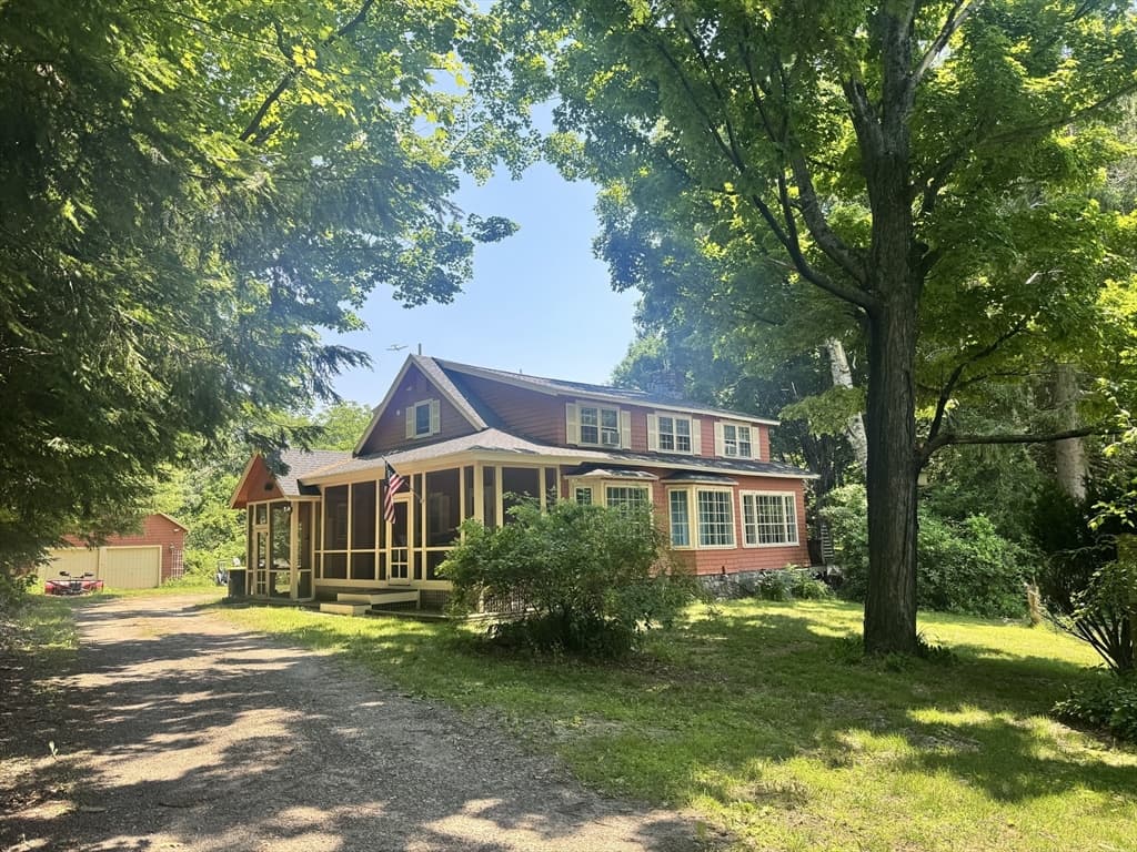 43 White Oaks Rd, Laconia NH 03246 photo 2