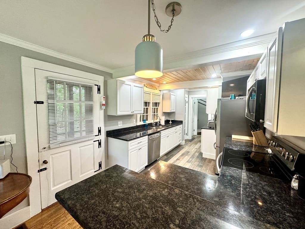 43 White Oaks Rd, Laconia NH 03246 photo 10