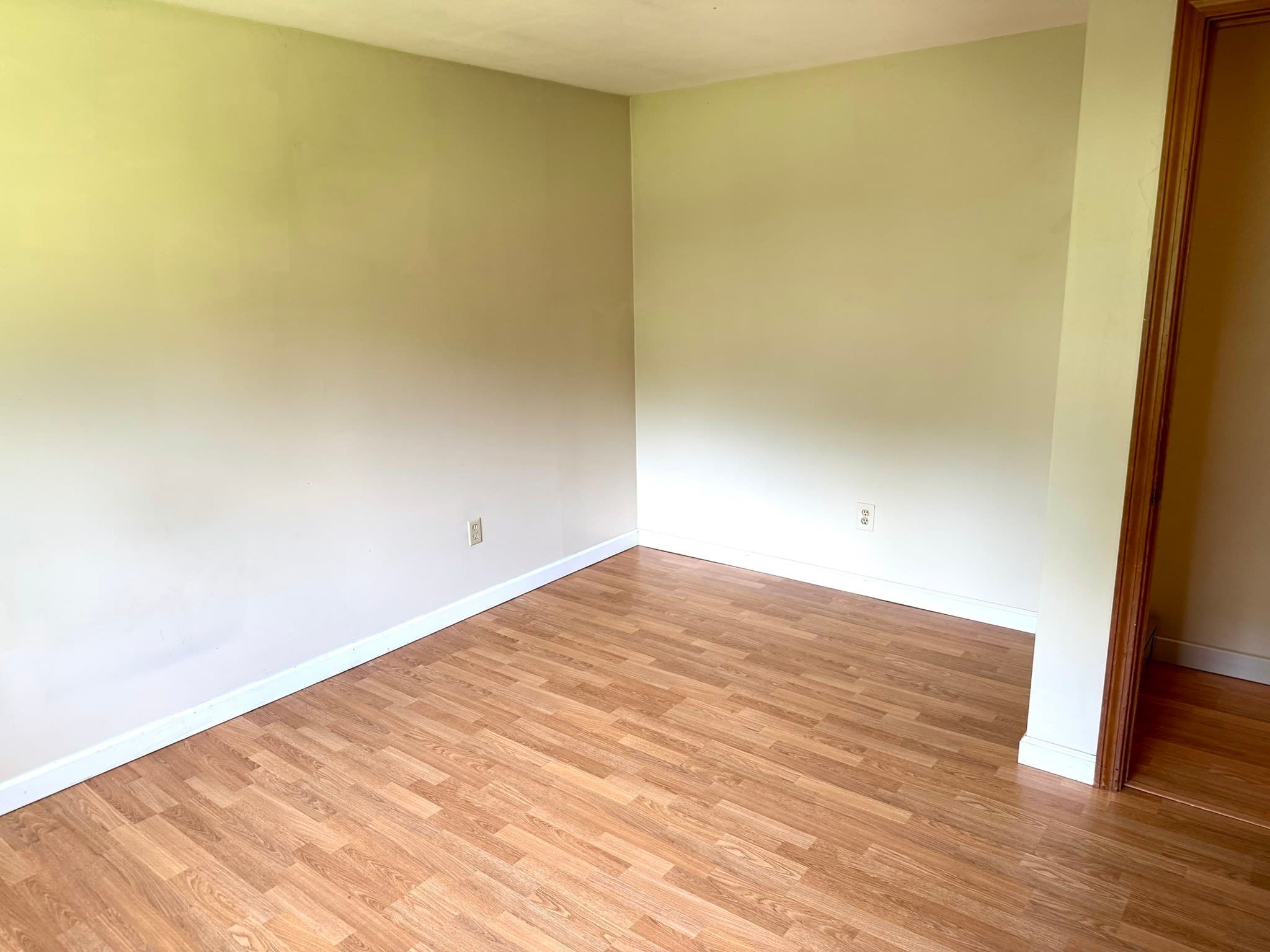 2 Family - 2 Units Up/Down at 559 Pulpit Hill Rd, Amherst MA 01002, Amherst, photo 16 of 35