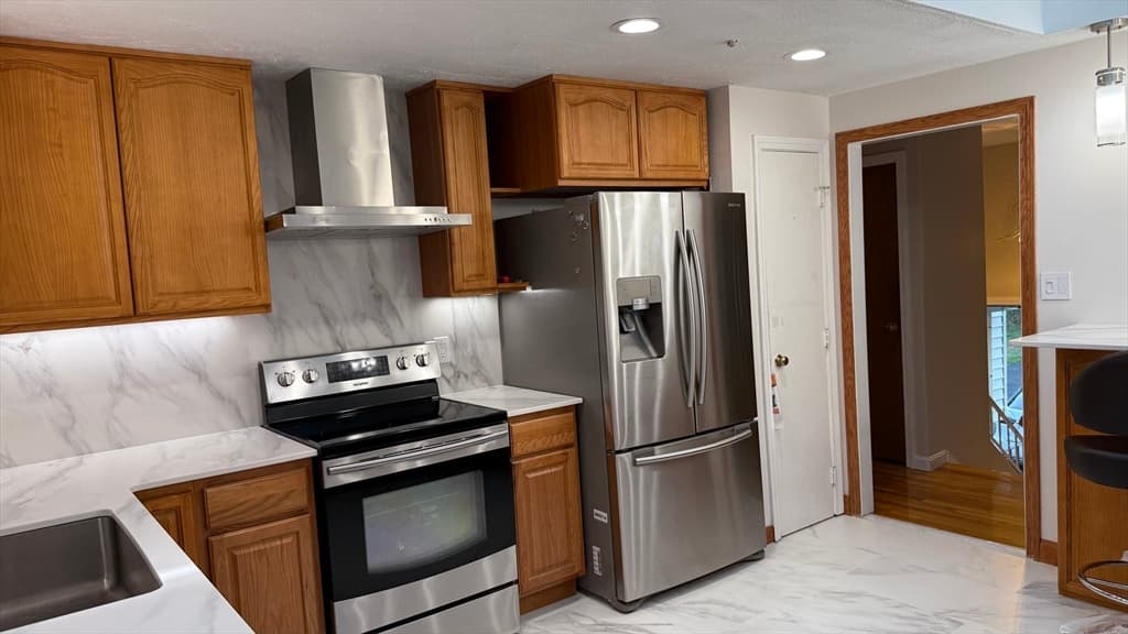 48 Badger Rd, Framingham MA 01702 photo 4