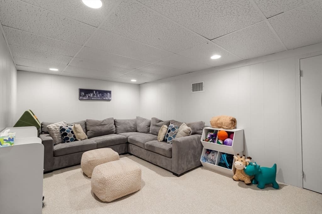 150 Woodbine Circle, Needham MA 02494 photo 17