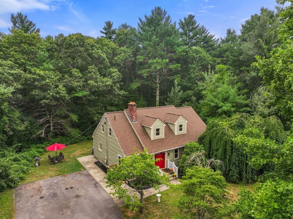 40 Clear Pond Rd, Lakeville MA 02347 photo 2