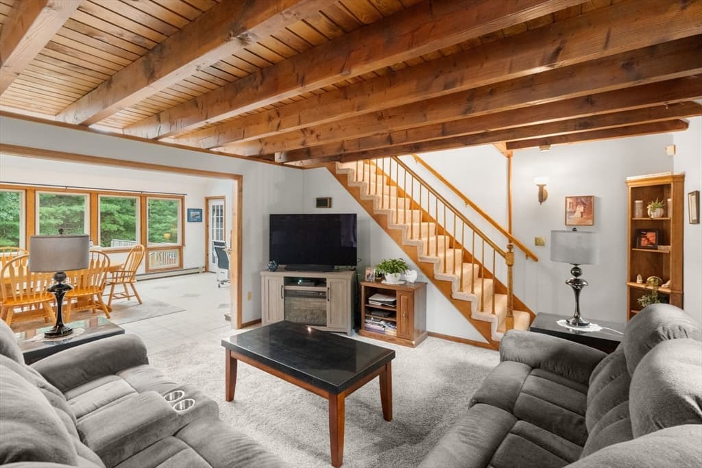 40 Clear Pond Rd, Lakeville MA 02347 photo 5