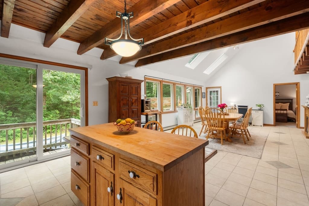40 Clear Pond Rd, Lakeville MA 02347 photo 10