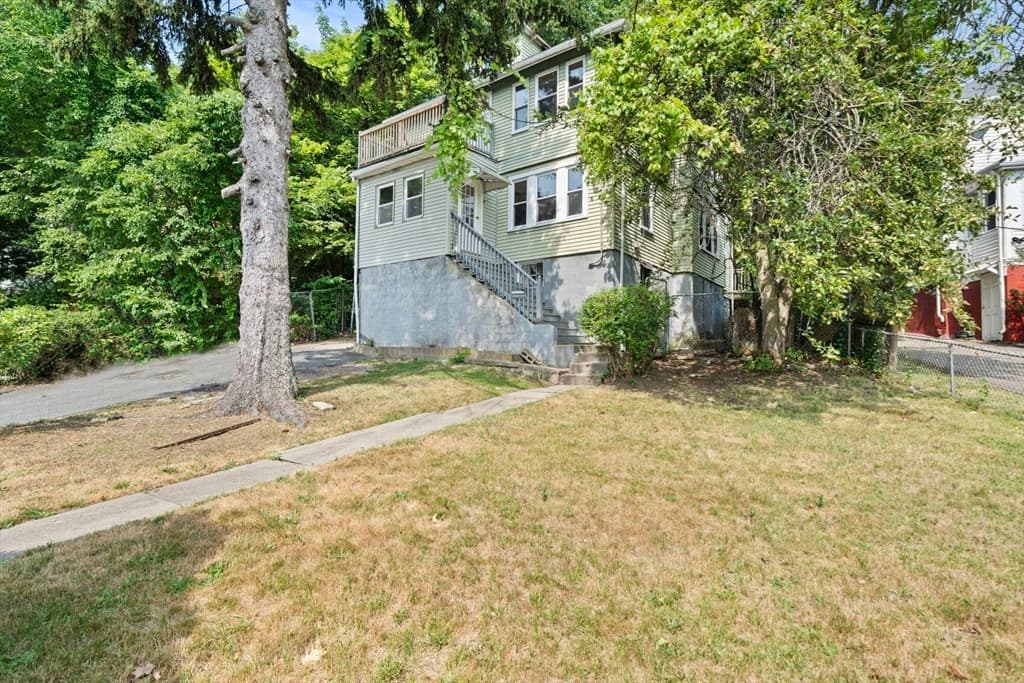 Multi Family at 391 Poplar St, Boston MA 02131, Boston, photo 2 of 16