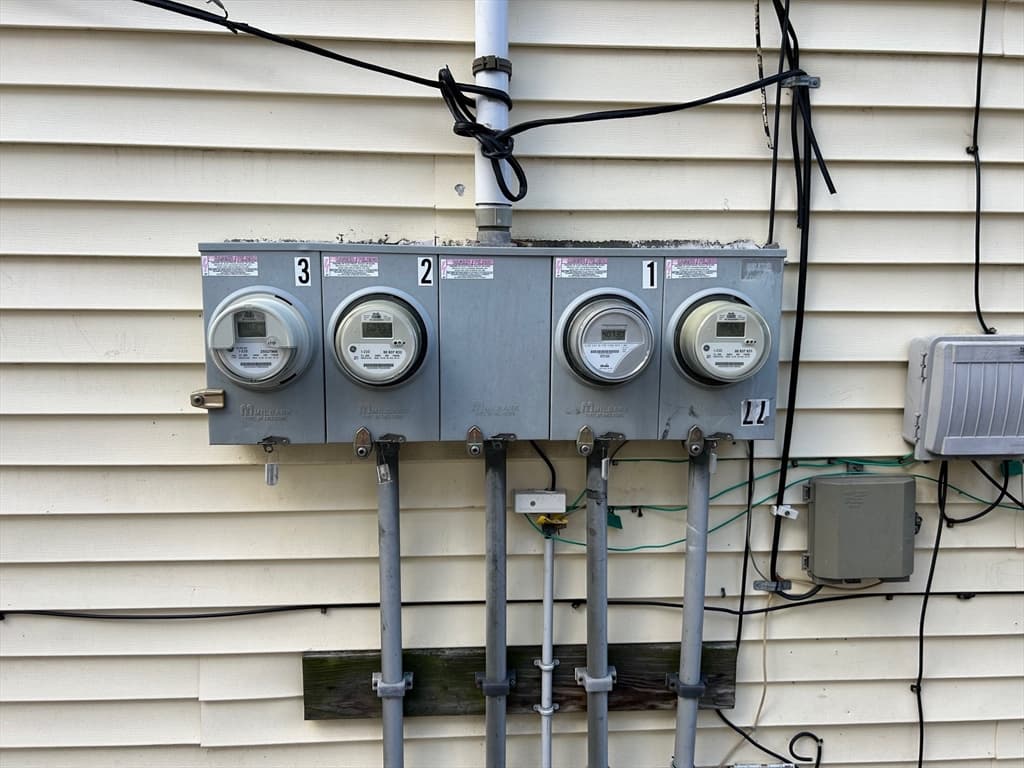 7 Bluff St, Worcester MA 01610 photo 9
