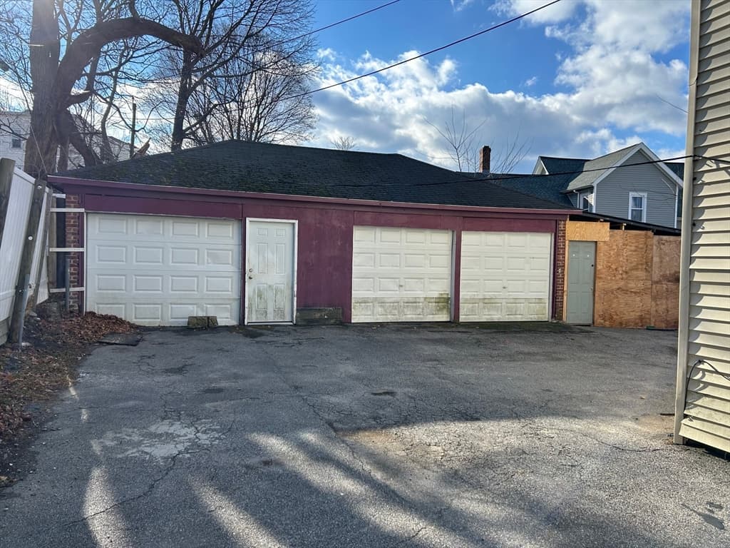 7 Bluff St, Worcester MA 01610 photo 10
