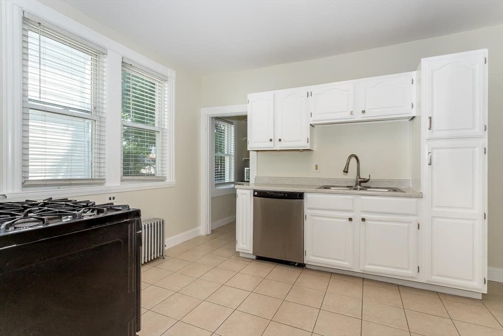 67 Cleverly Ct, Quincy MA 02169 photo 12
