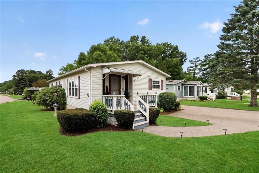 46 Leisurewoods Drive, Rockland MA 02370