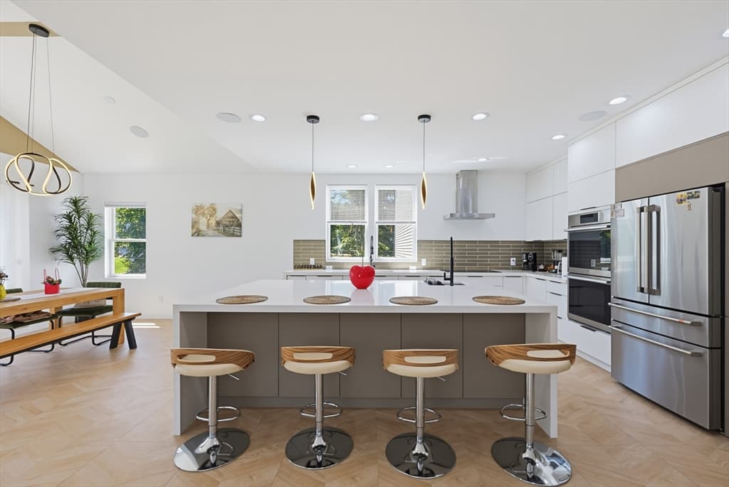 Single Family Residence at 2 Vine St, Wrentham MA 02093, Wrentham, photo 6 of 41