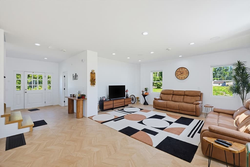 Single Family Residence at 2 Vine St, Wrentham MA 02093, Wrentham, photo 16 of 41