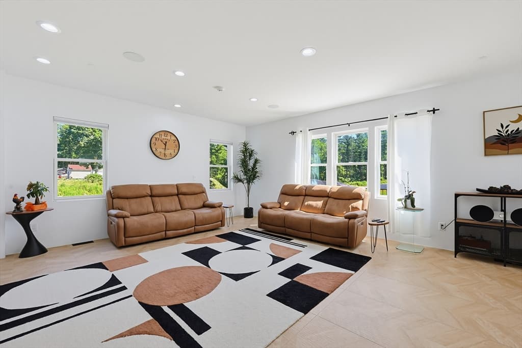 Single Family Residence at 2 Vine St, Wrentham MA 02093, Wrentham, photo 12 of 41