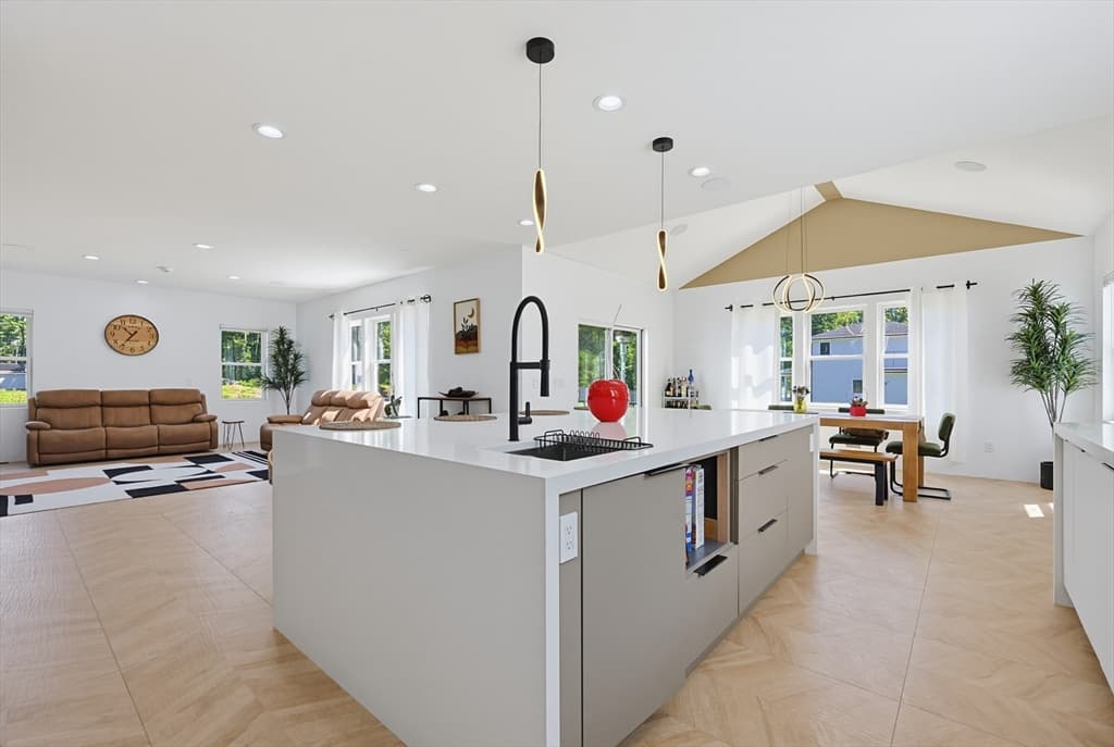 Single Family Residence at 2 Vine St, Wrentham MA 02093, Wrentham, photo 7 of 41