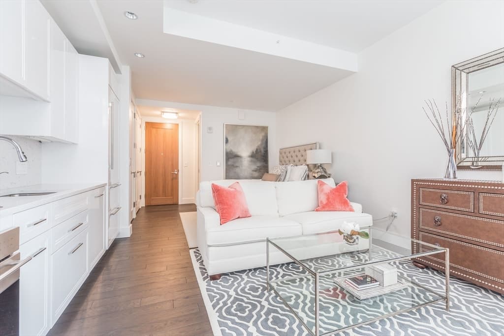 22 Liberty Dr # 2L, Boston MA 02210