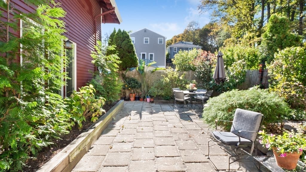4 Coffin Court, Newburyport MA 01950 photo 3
