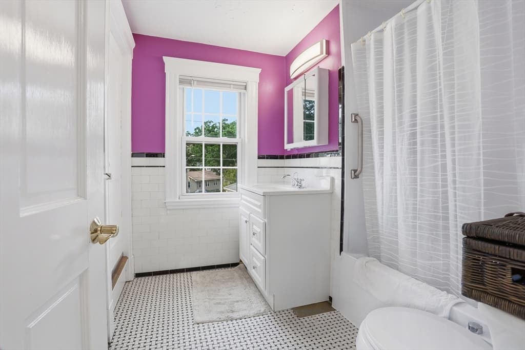 112 Sherwood Rd, Medford MA 02155 photo 16
