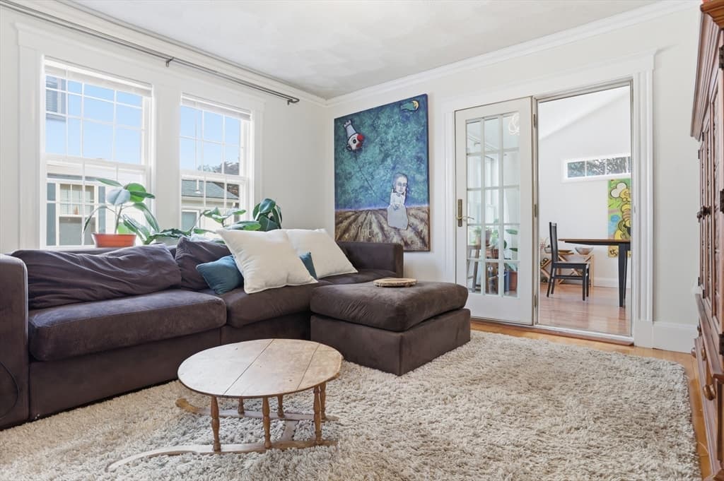 112 Sherwood Rd, Medford MA 02155 photo 9