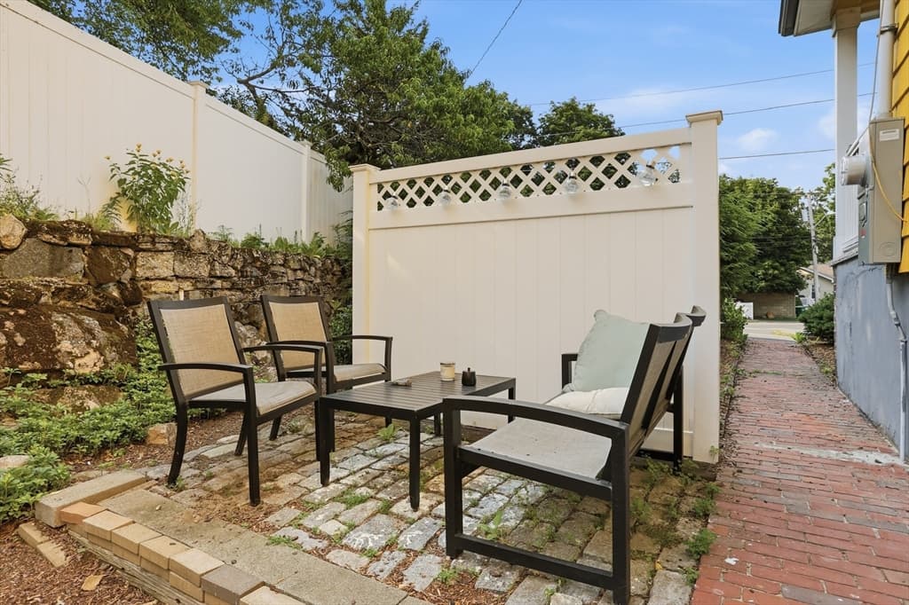 112 Sherwood Rd, Medford MA 02155 photo 19