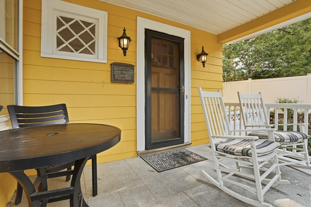 112 Sherwood Rd, Medford MA 02155 photo 4