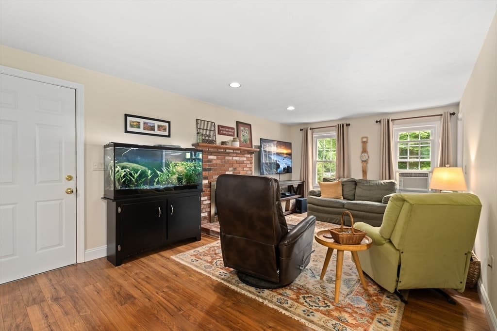 82 Norton Rd, North Attleboro MA 02760 photo 9
