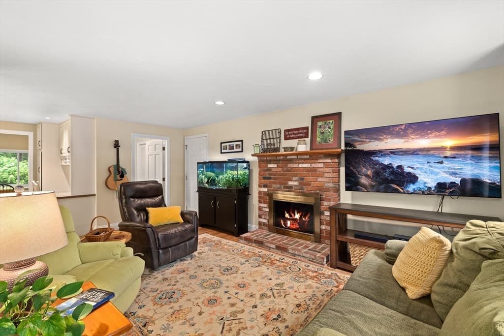 82 Norton Rd, North Attleboro MA 02760 photo 8