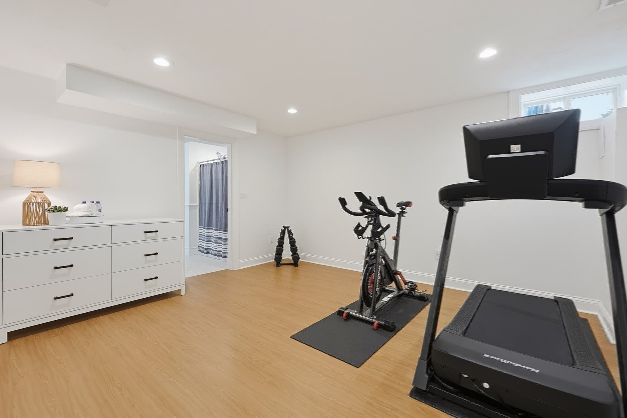 Single Family Residence at 32 Bayliss Way, Uxbridge MA 01569, photo 32 of 42