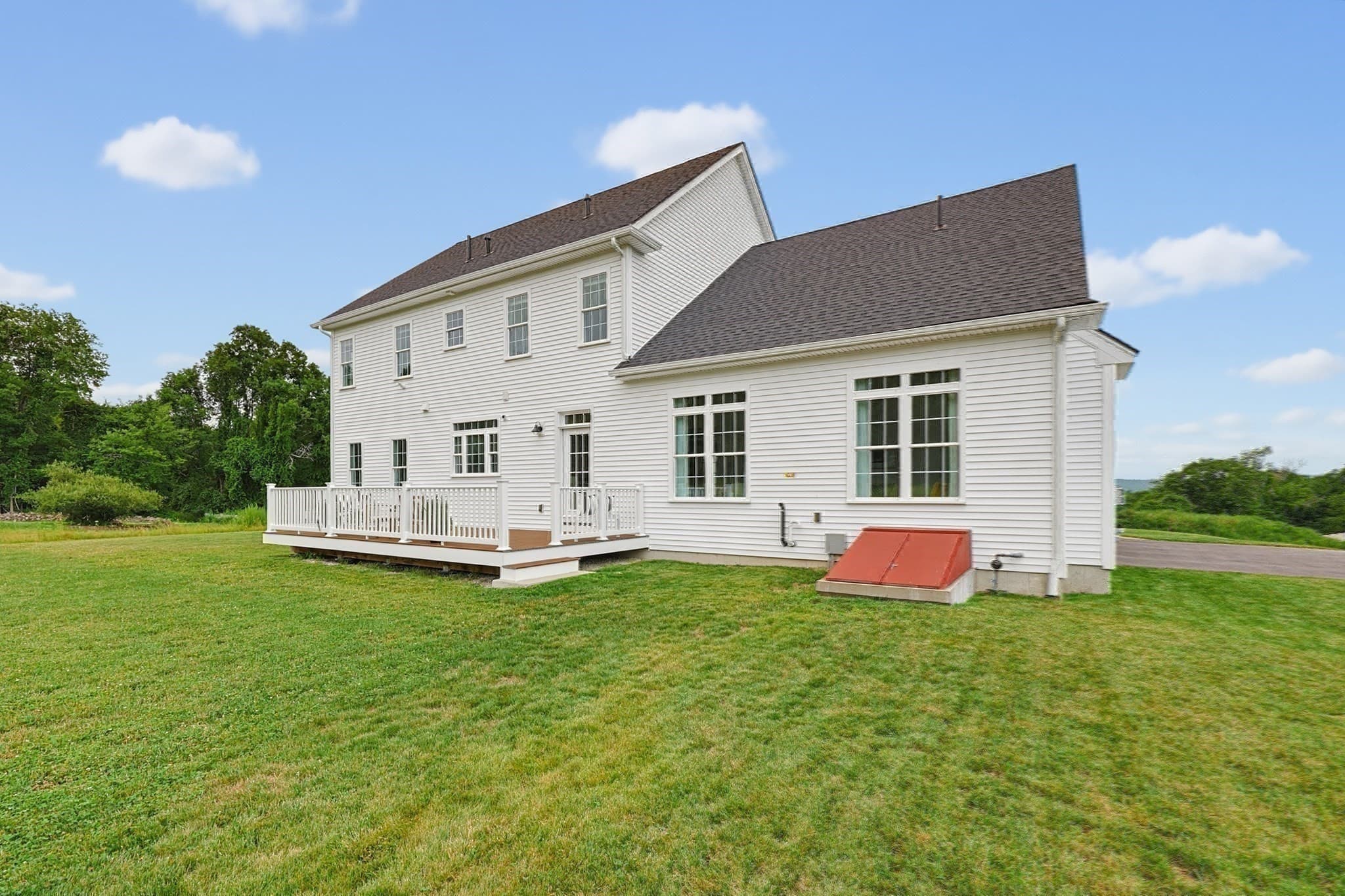 Single Family Residence at 32 Bayliss Way, Uxbridge MA 01569, photo 40 of 42