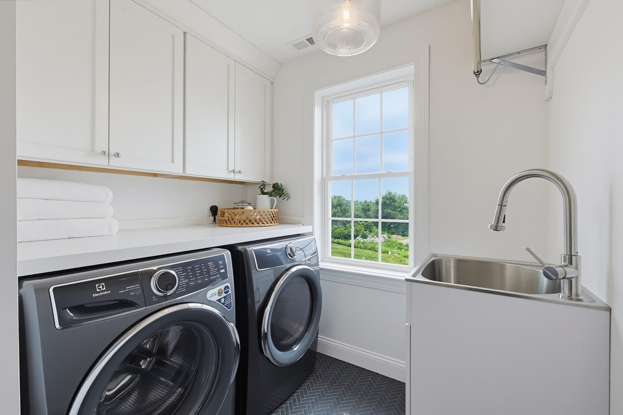 Single Family Residence at 32 Bayliss Way, Uxbridge MA 01569, photo 29 of 42