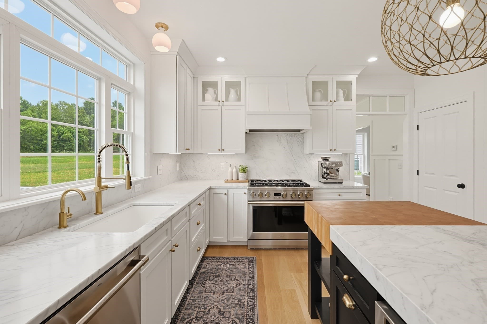 Single Family Residence at 32 Bayliss Way, Uxbridge MA 01569, photo 8 of 42