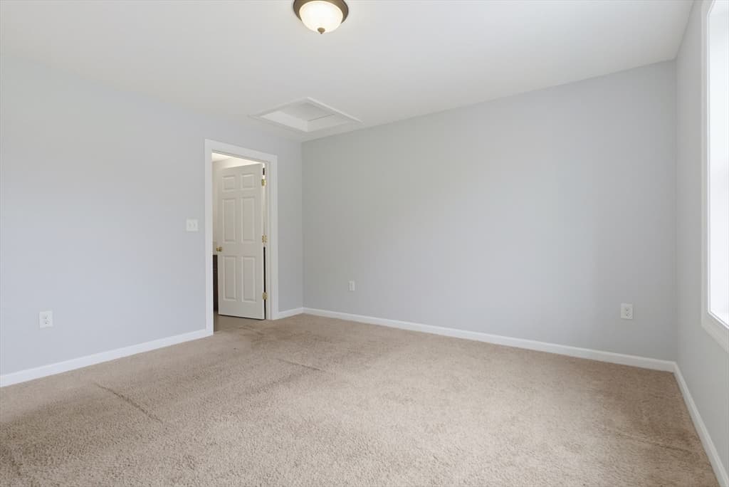70 Swan Ave, Worcester MA 01602 photo 16