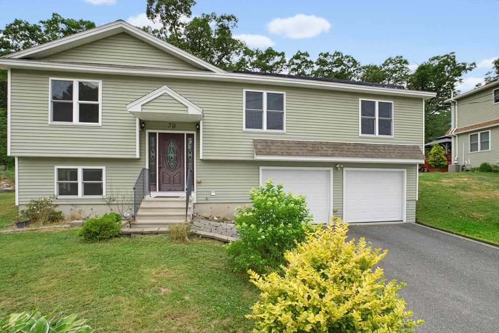 70 Swan Ave, Worcester MA 01602