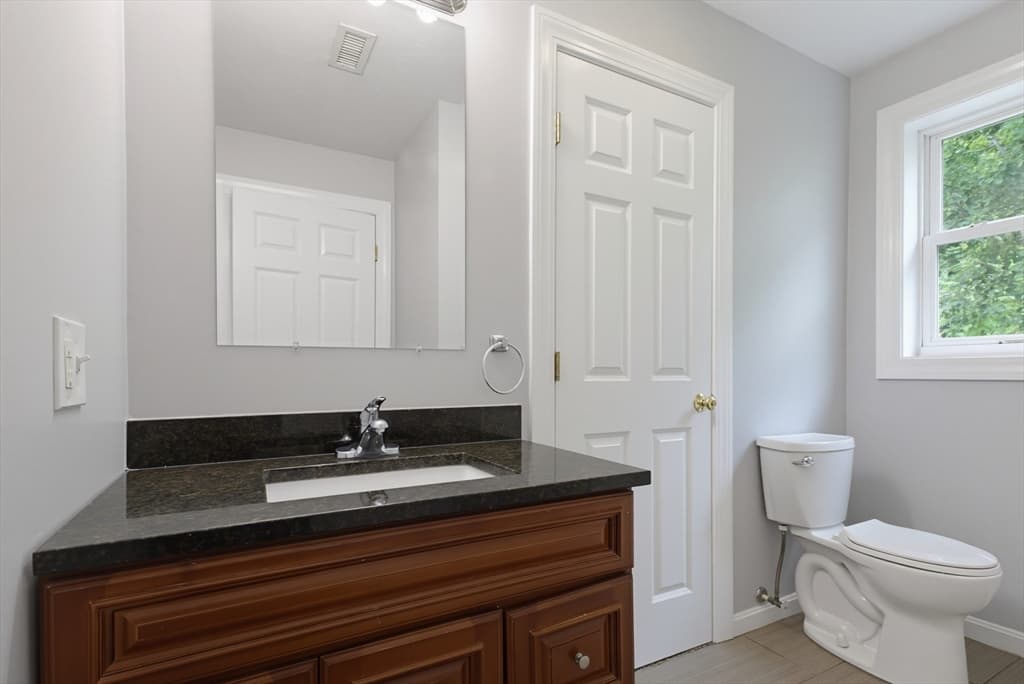 70 Swan Ave, Worcester MA 01602 photo 19