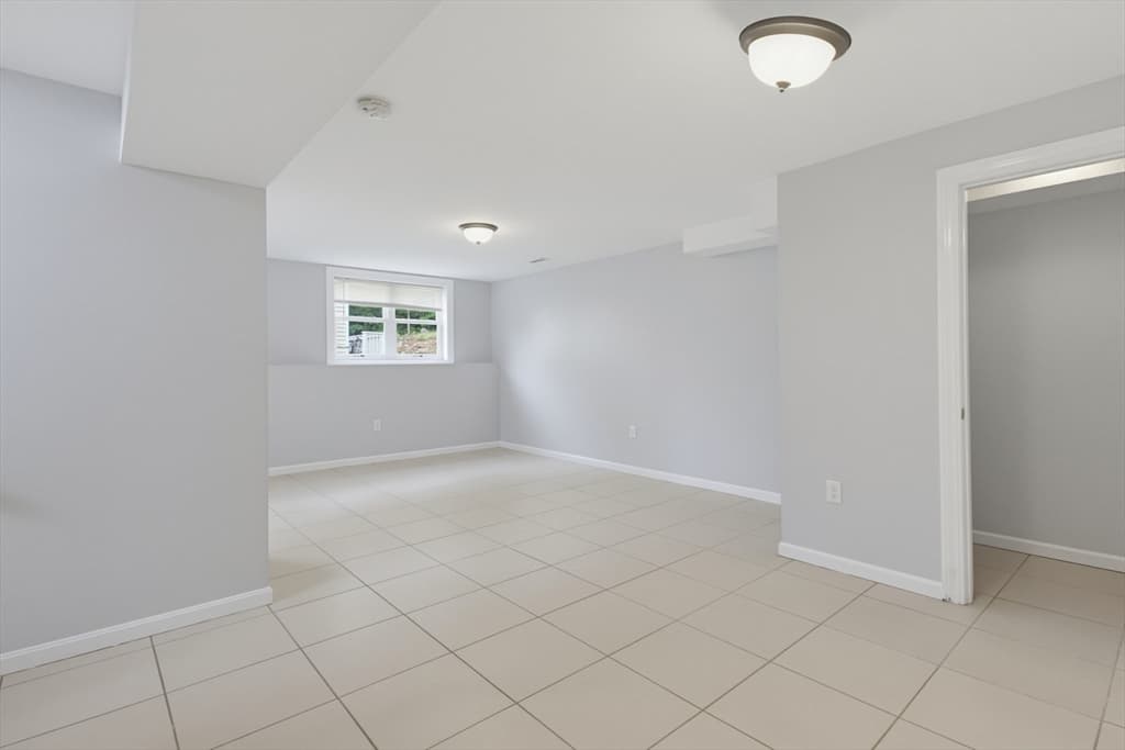 70 Swan Ave, Worcester MA 01602 photo 31