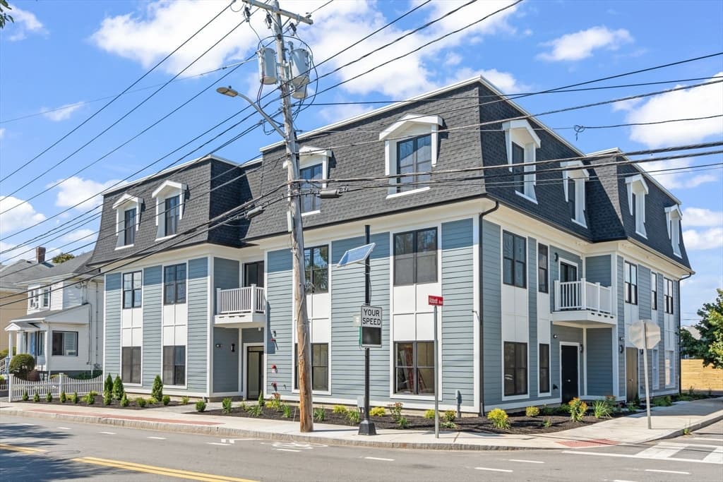 260 Elm St, Everett MA 02149
