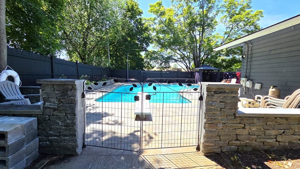 19 Avon Rd, Norwood MA 02062 photo 33