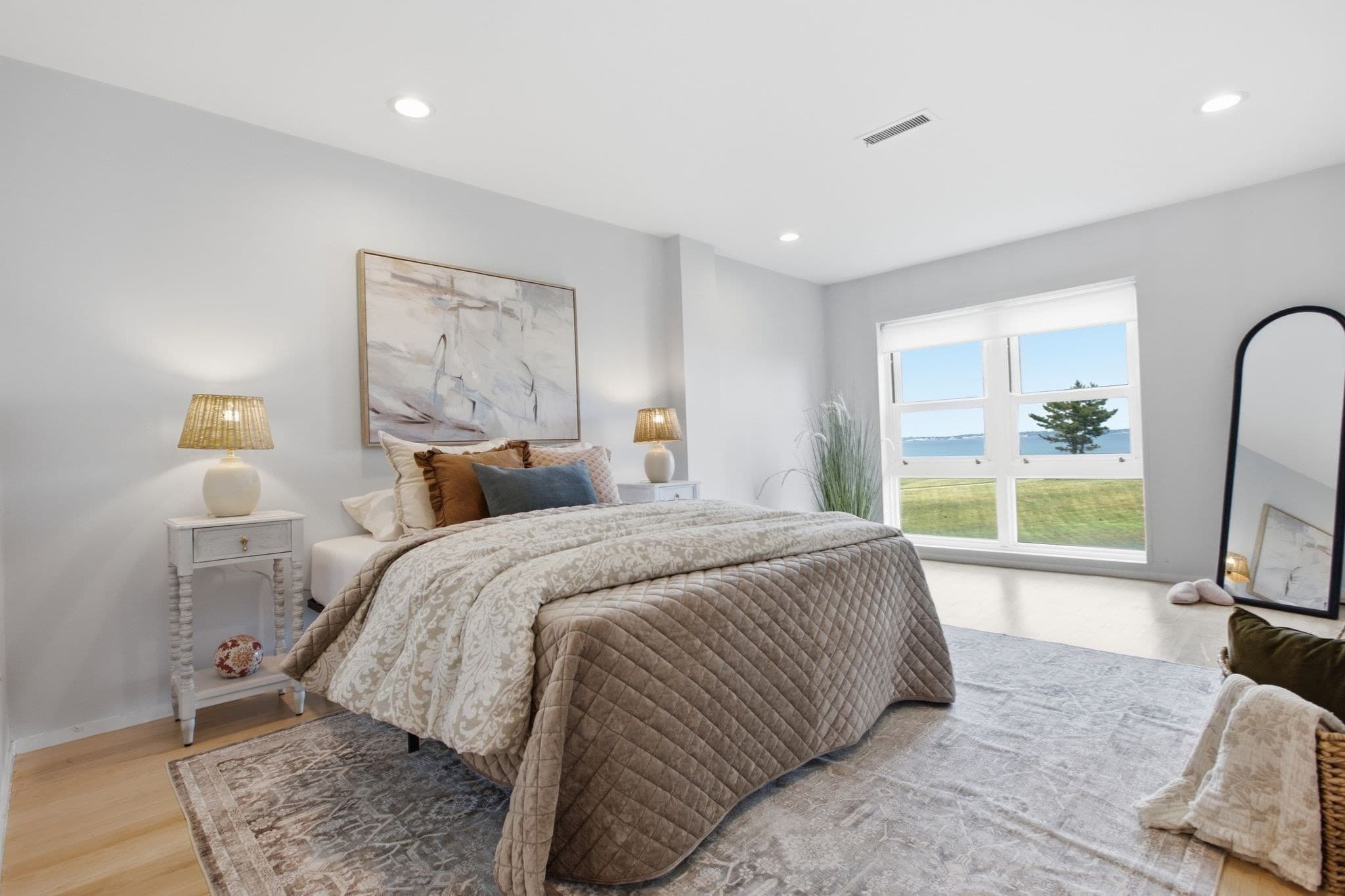 Condominium at 1 Seal Harbor # 210, Winthrop MA 02152, Winthrop, photo 16 of 39