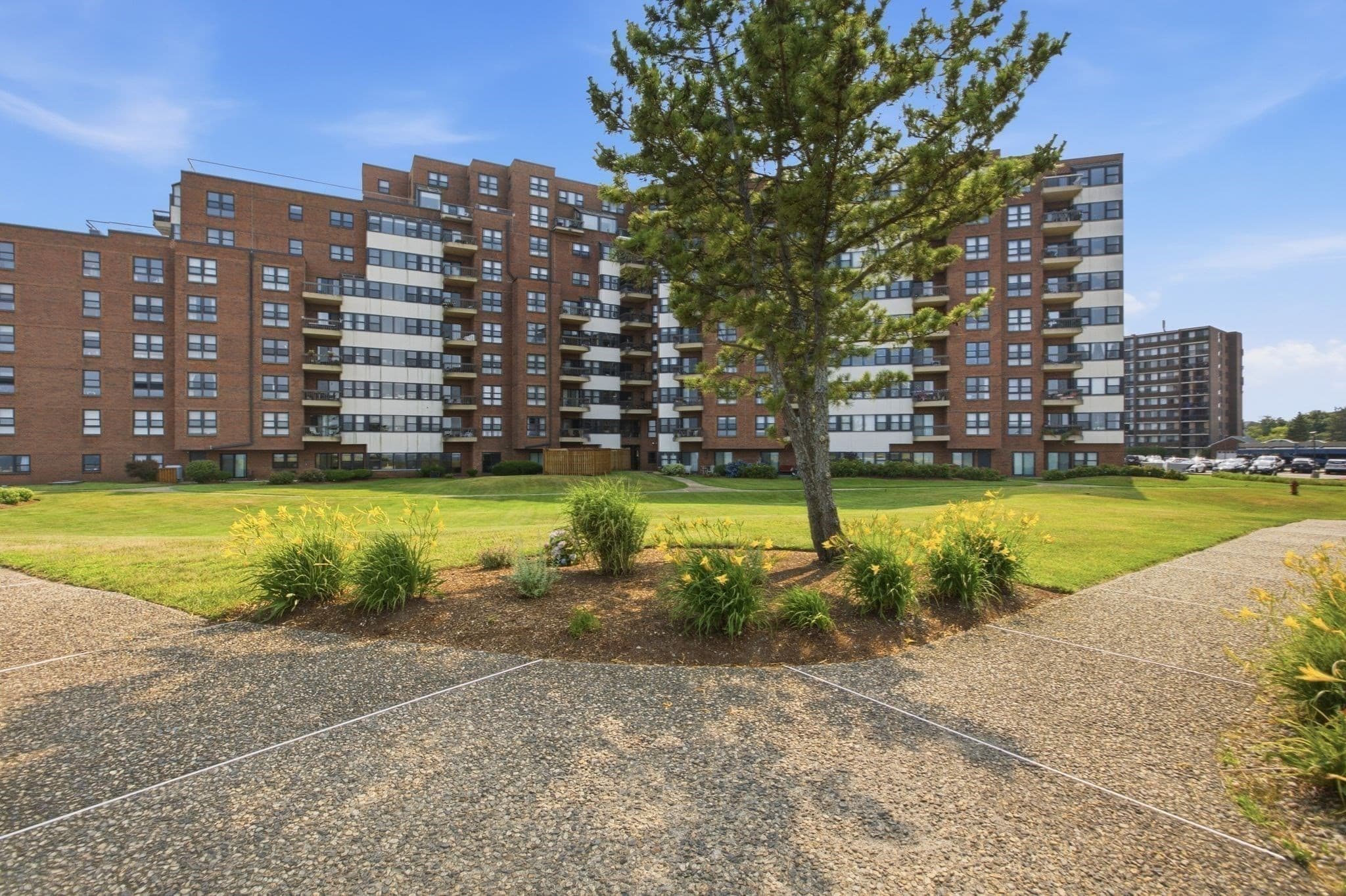 Condominium at 1 Seal Harbor # 210, Winthrop MA 02152, Winthrop, photo 29 of 39