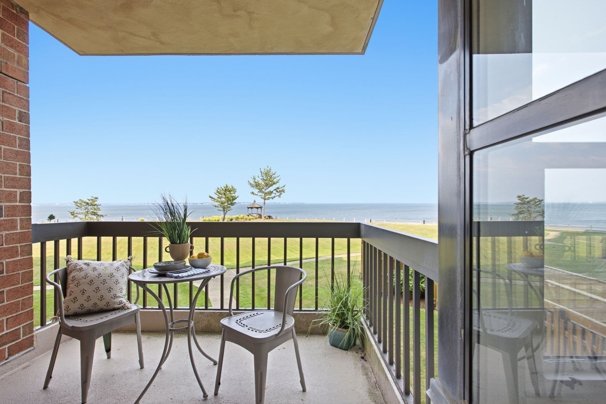 Condominium at 1 Seal Harbor # 210, Winthrop MA 02152, Winthrop, photo 21 of 39