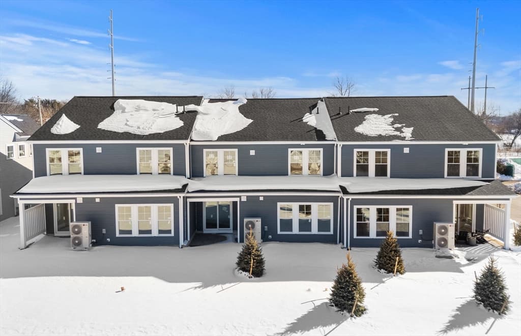Condominium at 66 East Point Drive # 19, East Providence RI 02916, East Providence, photo 36 of 40