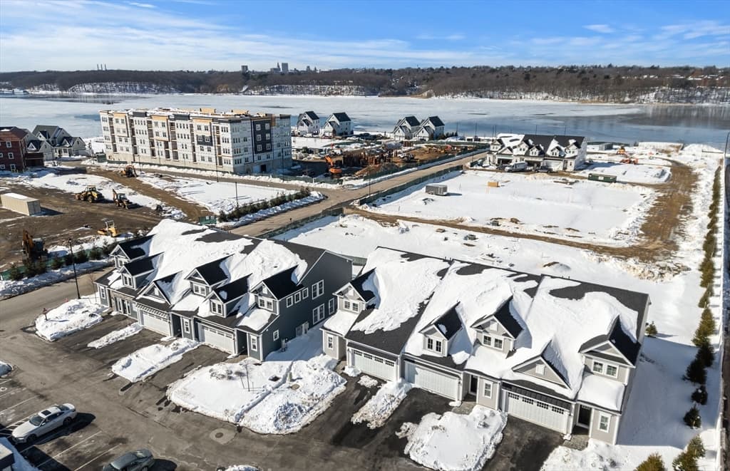 Condominium at 66 East Point Drive # 19, East Providence RI 02916, East Providence, photo 39 of 40