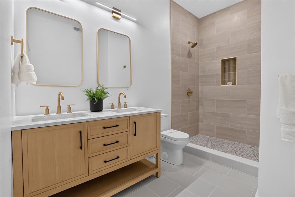 15 Clyde St # D, Somerville MA 02145 photo 11