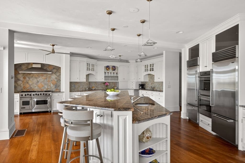 39 Naushon S, Falmouth MA 02540 photo 18
