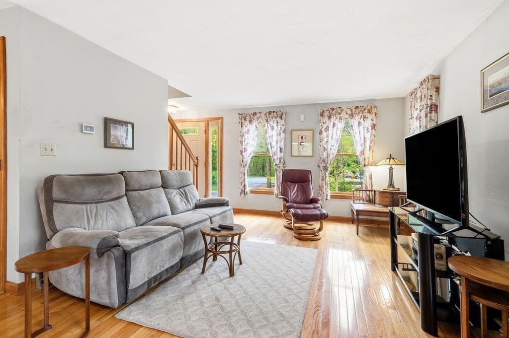 71 Harvey St, Taunton MA 02780 photo 11